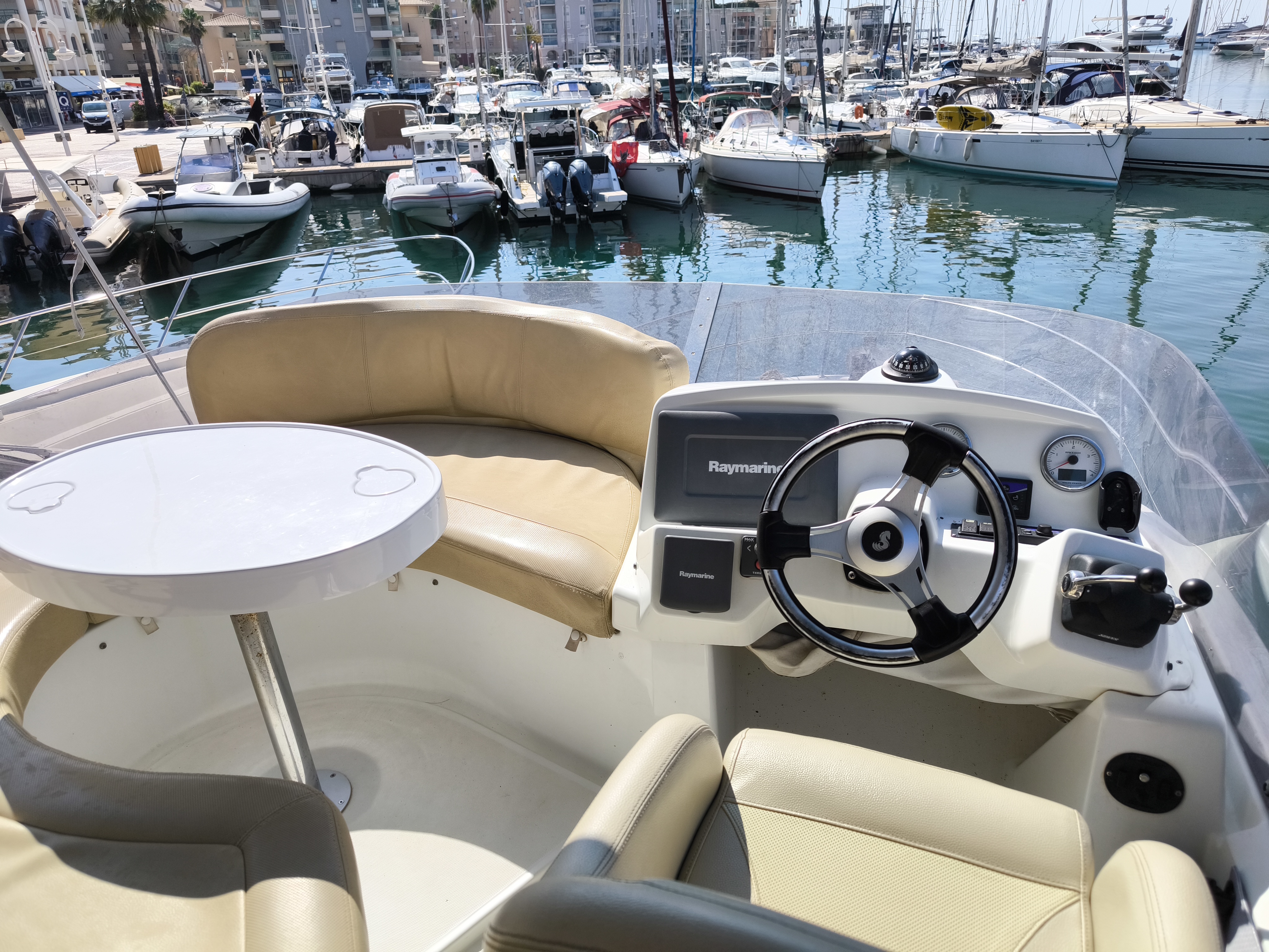 slider 58 Beneteau Antares 36